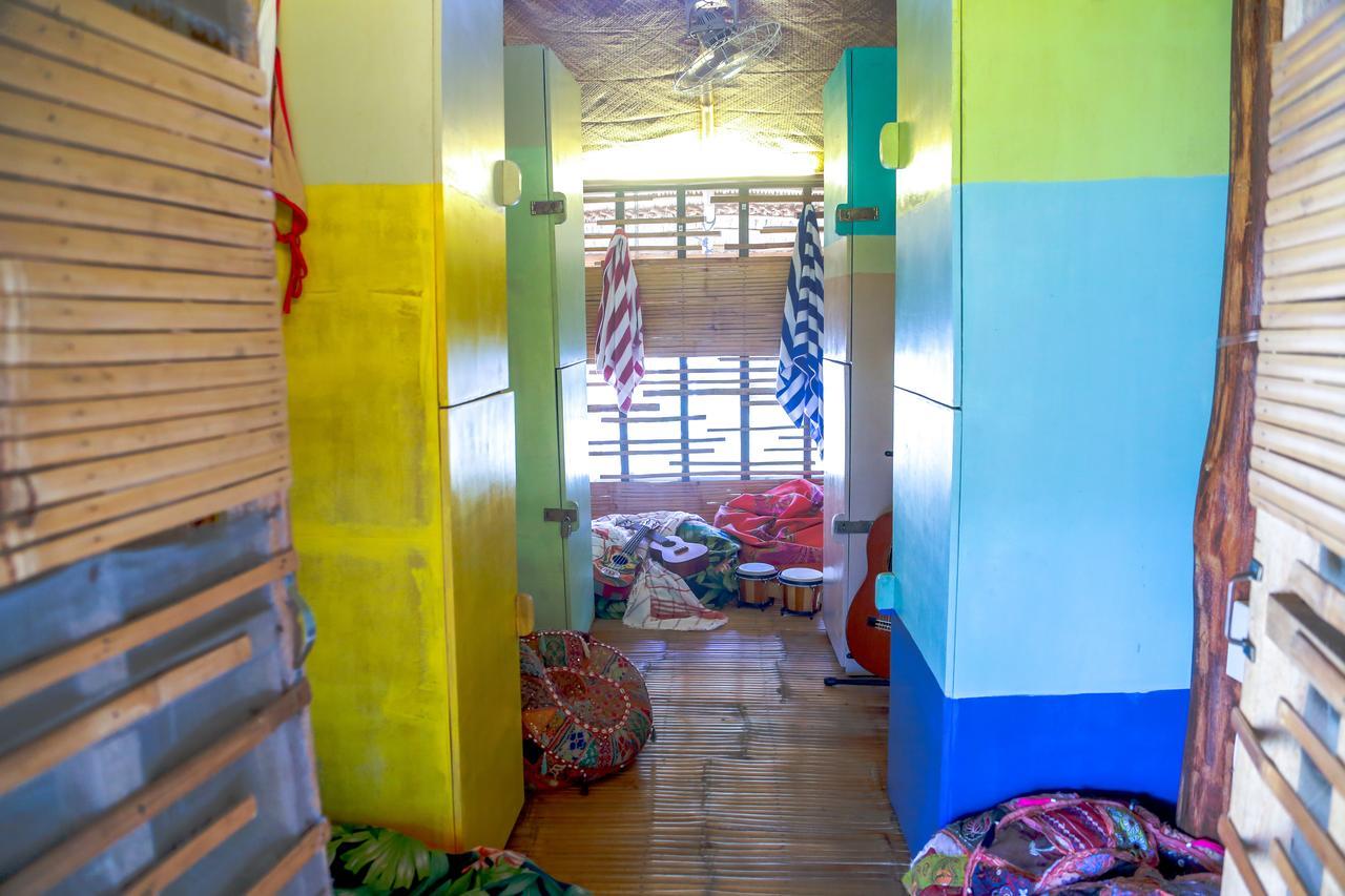 Flotsam And Jetsam Artist Beach Hostel San Juan  Extérieur photo